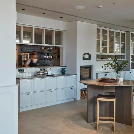 Ξενοδοχείο Runo