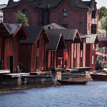 Ξενοδοχείο Runo