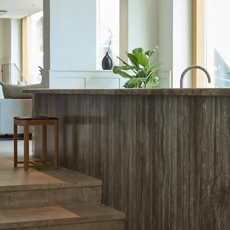 Ξενοδοχείο Runo 5*